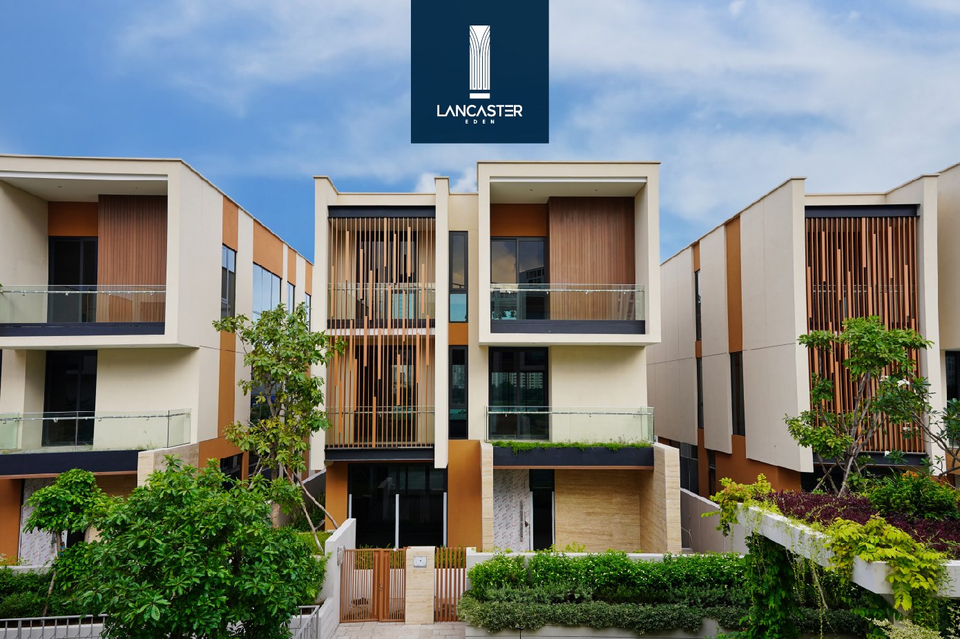 Actual images of Lancaster Eden villa, District 2