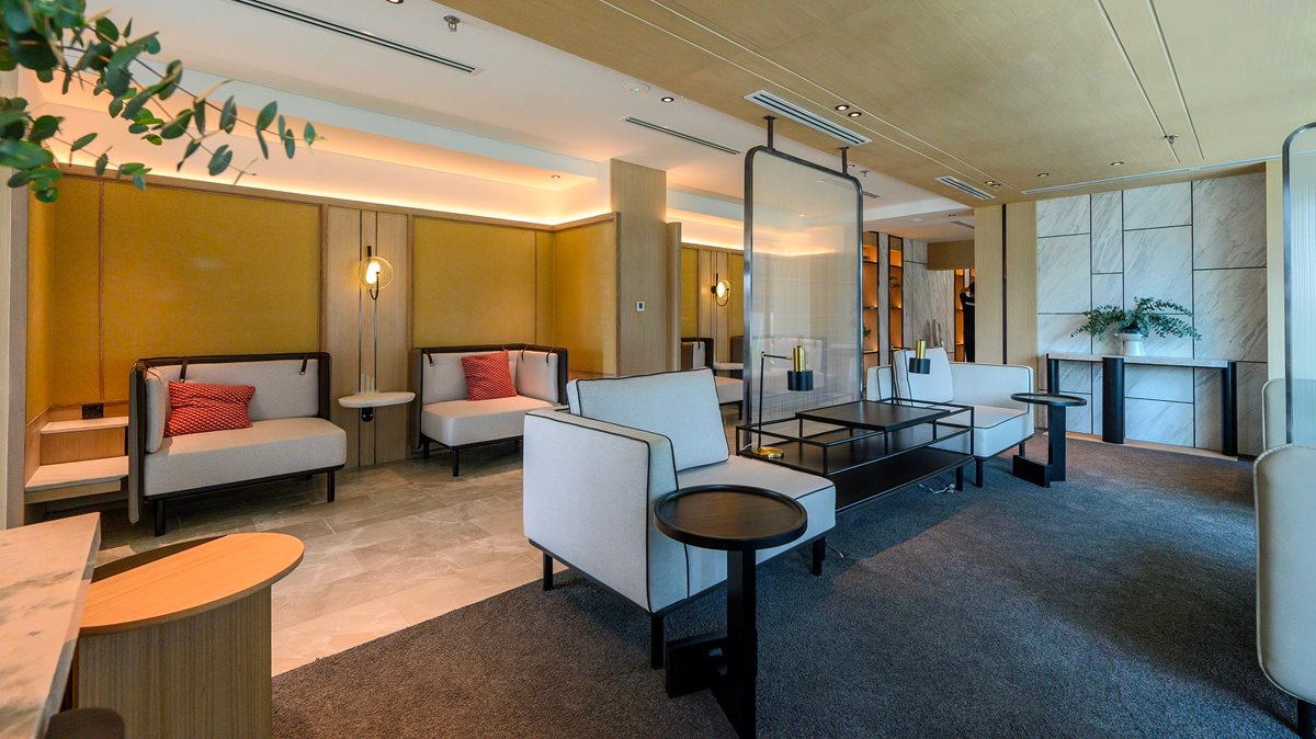 Private, luxurious, classy library.