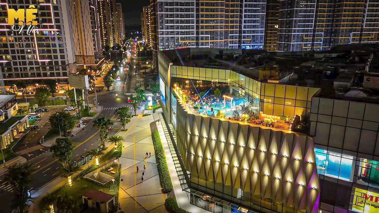 Only 50m from home, the resident community excitedly welcomes Vincom Mega Mall (the largest in the South) which will open on the first day of June - A place that fully meets the entertainment - shopping - dining needs for the whole family. family.
