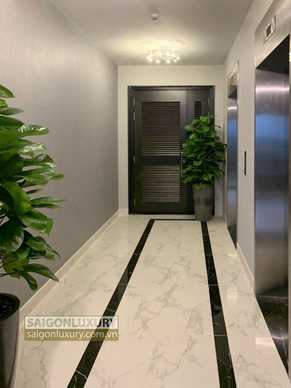 Apartment in Altaz building with private elevator